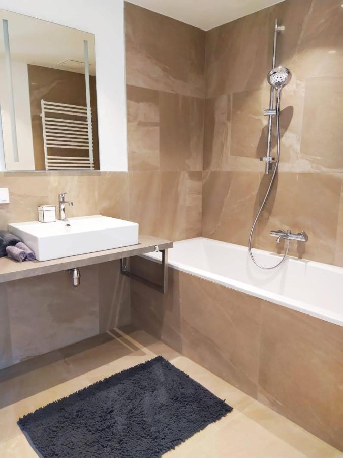 Deluxe Parkapartment Vienna City Center - Free Parking! Bagian luar foto