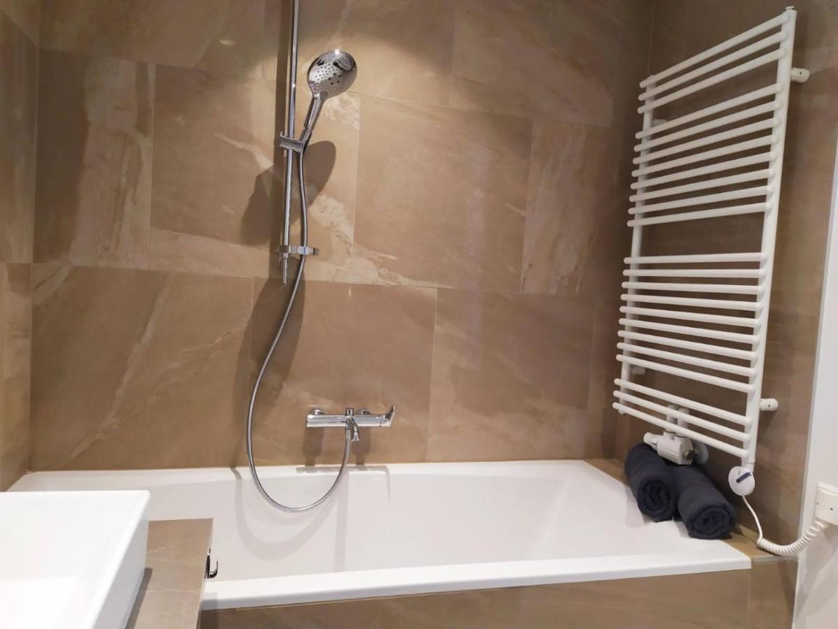 Deluxe Parkapartment Vienna City Center - Free Parking! Bagian luar foto
